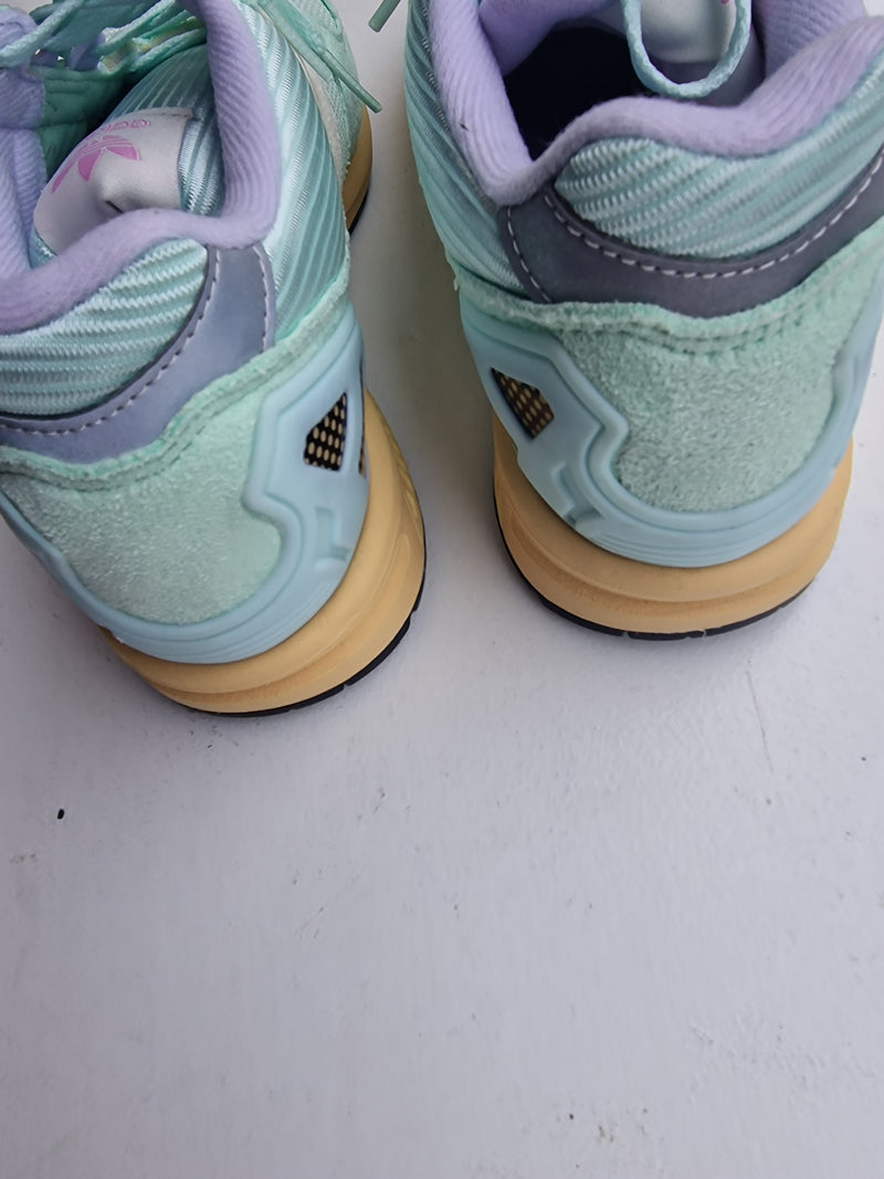 Adidas – Sneakers